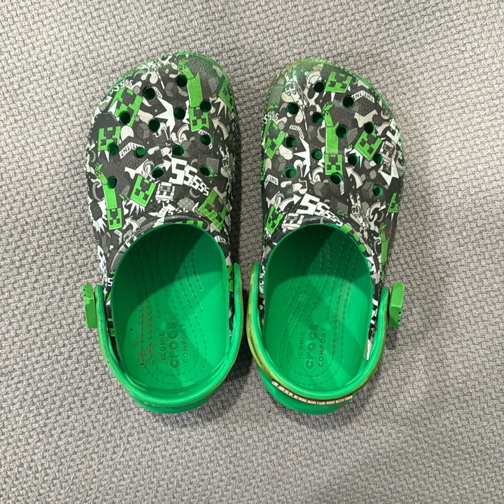Kids crocs